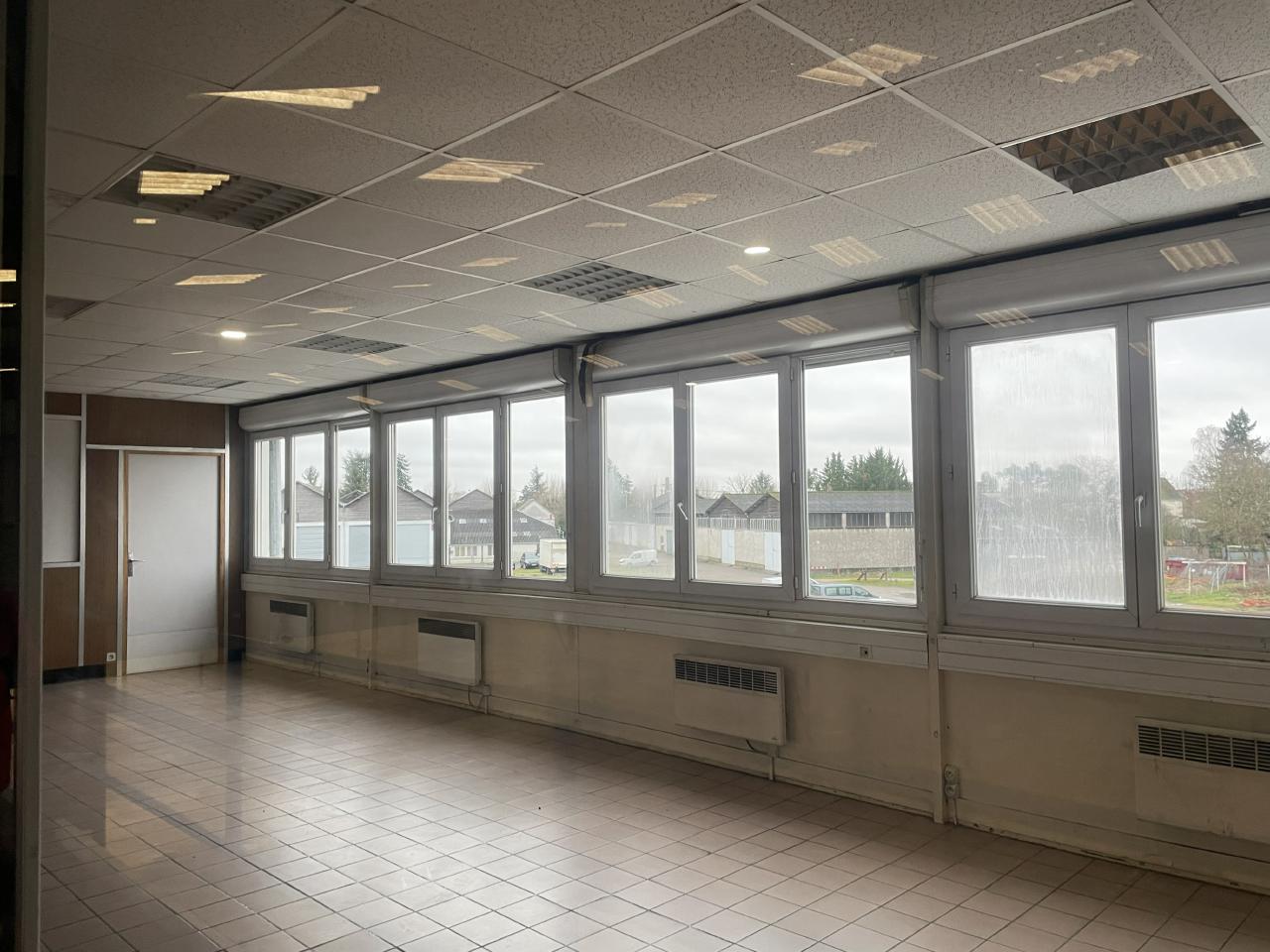 Local d'activité Fleury-les-Aubrais 2781m² Location local d'activité Fleury-les-Aubrais Loiret OLACT2420145 6